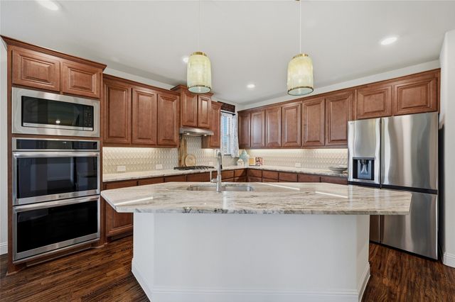 2708 W Cascade Drive, Sherman, TX 75092