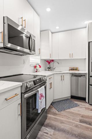 1957 SW Palm City Road 29- H, Stuart, FL 34994