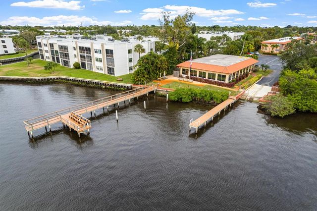 1957 SW Palm City Road 29- H, Stuart, FL 34994