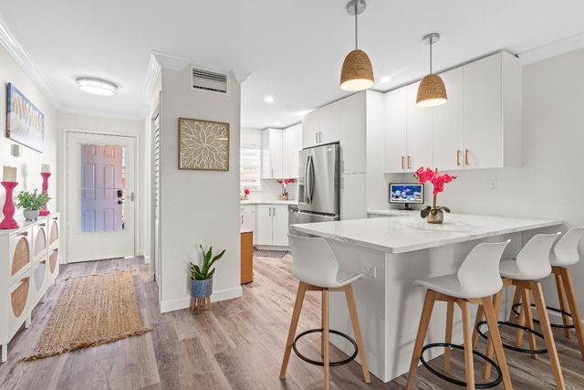 1957 SW Palm City Road 29- H, Stuart, FL 34994