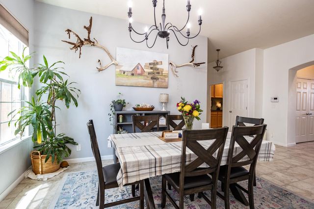 3820 Chedworth Ln, Modesto, CA 95355