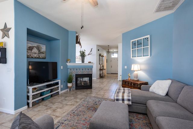 3820 Chedworth Ln, Modesto, CA 95355