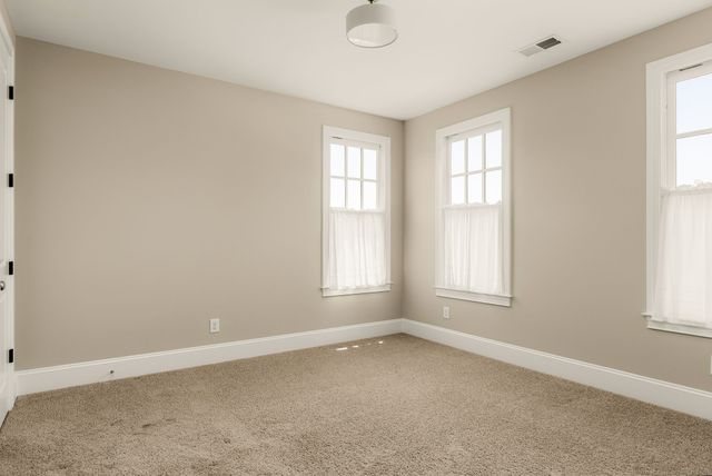 3061 Allenwood Dr, Thompsons Station, TN 37179
