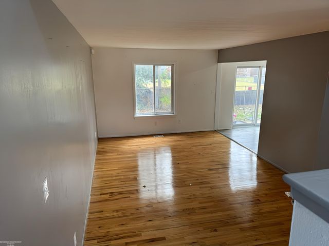 8734 Sterling Street, Center Line, MI 48015