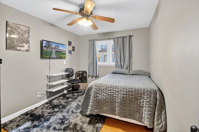 1123 Montclair DRIVE, Racine, WI 53402