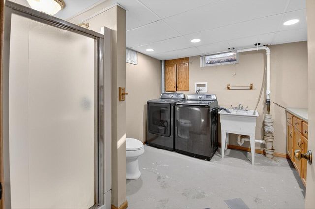 1123 Montclair DRIVE, Racine, WI 53402