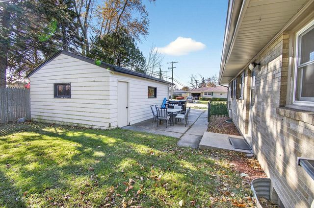 1123 Montclair DRIVE, Racine, WI 53402