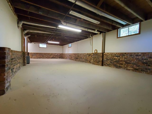 201 W Halleck Street, Morocco, IN 47963