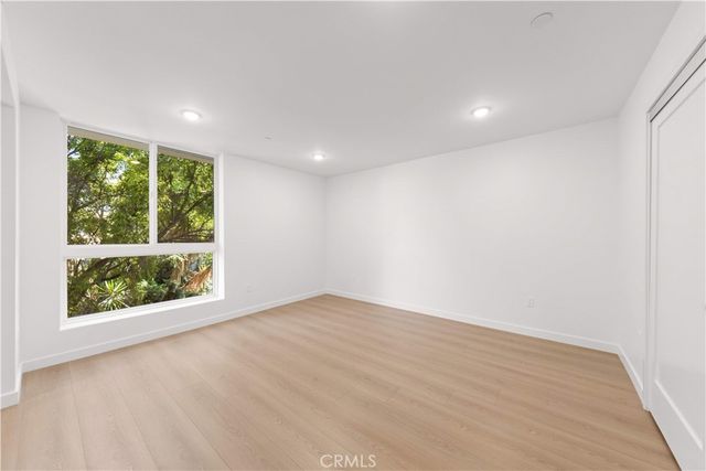 176 N. Catalina Avenue 104, Pasadena, CA 91106