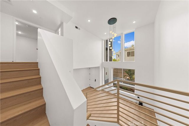 176 N. Catalina Avenue 104, Pasadena, CA 91106
