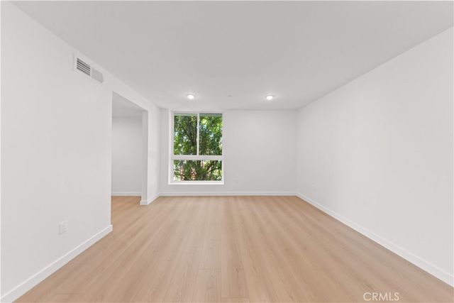 176 N. Catalina Avenue 104, Pasadena, CA 91106