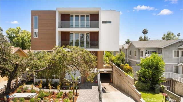 176 N. Catalina Avenue 104, Pasadena, CA 91106