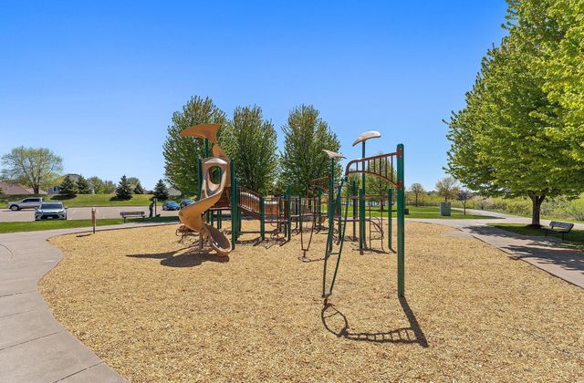 12449 Flanders Court NE G, Blaine, MN 55449