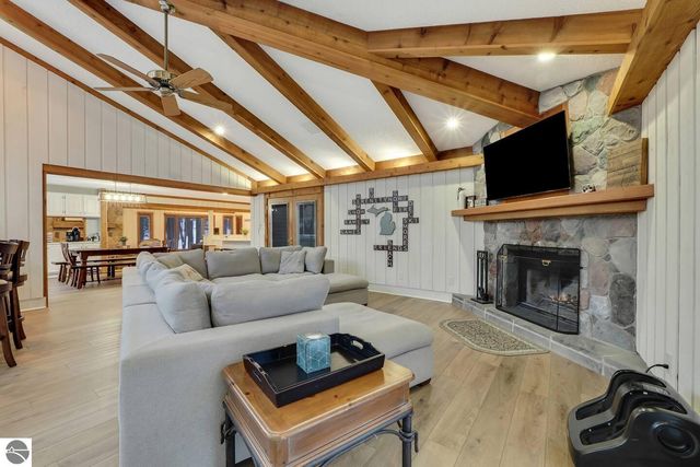 6211 Eagles Nest Court, Bellaire, MI 49615