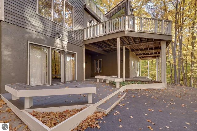 6211 Eagles Nest Court, Bellaire, MI 49615