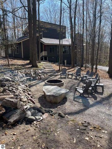 6211 Eagles Nest Court, Bellaire, MI 49615