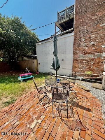 129 S Commerce Street, Natchez, MS 39120