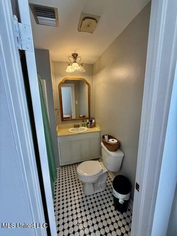 129 S Commerce Street, Natchez, MS 39120