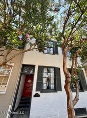 129 S Commerce Street, Natchez, MS 39120