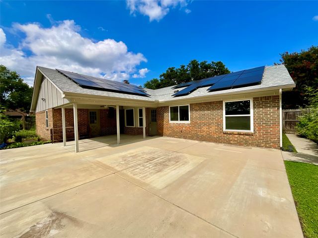 3705 Cobblestone Court, Bedford, TX 76021