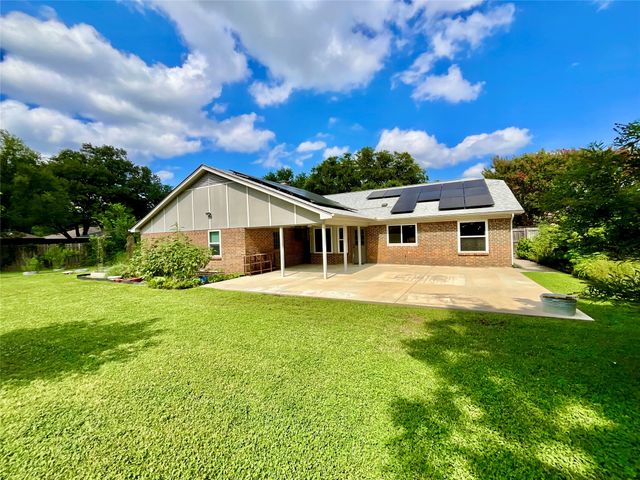 3705 Cobblestone Court, Bedford, TX 76021