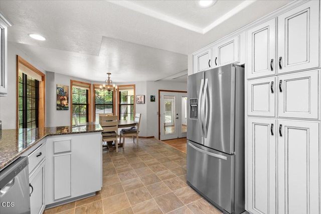 4809 E Evans Creek Road, Rogue River, OR 97537