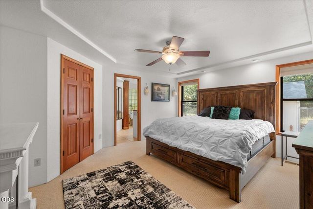 4809 E Evans Creek Road, Rogue River, OR 97537