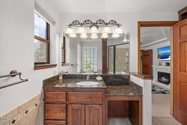 4809 E Evans Creek Road, Rogue River, OR 97537