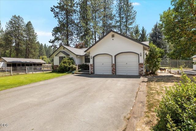 4809 E Evans Creek Road, Rogue River, OR 97537