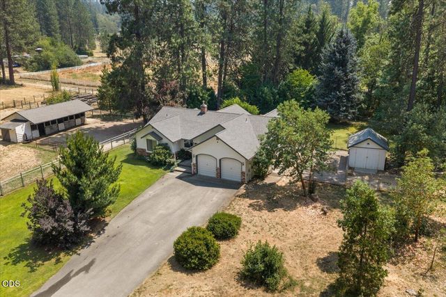4809 E Evans Creek Road, Rogue River, OR 97537
