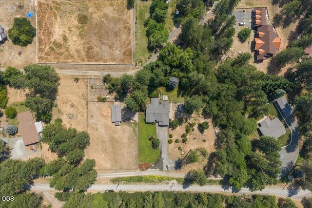 4809 E Evans Creek Road, Rogue River, OR 97537