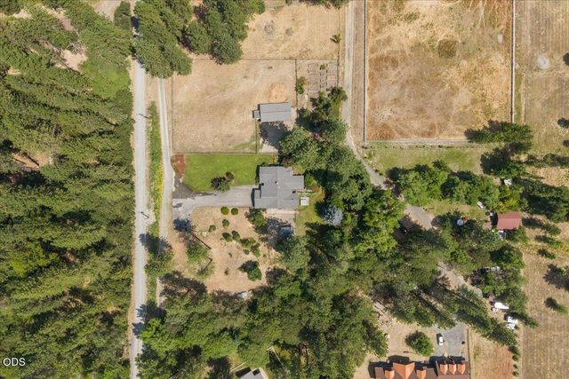 4809 E Evans Creek Road, Rogue River, OR 97537