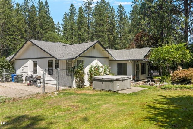 4809 E Evans Creek Road, Rogue River, OR 97537