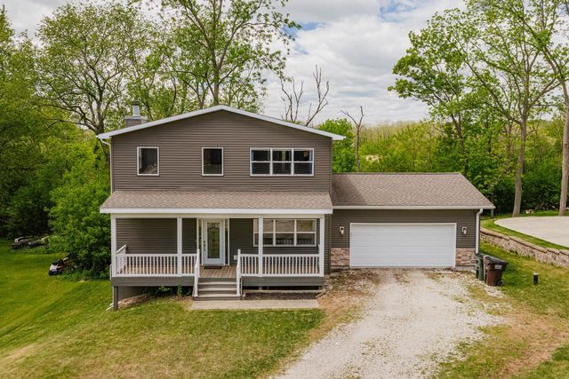 N9167 Walnut STREET, East Troy, WI 53120