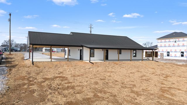 6245 McMinnville Hwy, Smithville, TN 37166