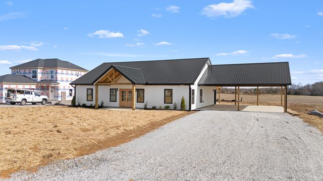 6245 McMinnville Hwy, Smithville, TN 37166