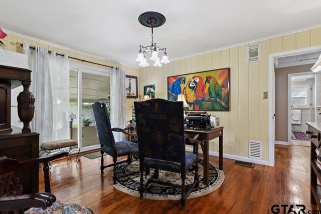 910 E Barbara, Tyler, TX 75701