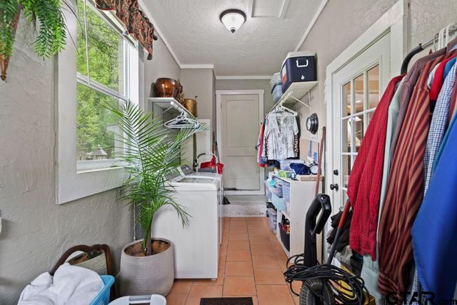 910 E Barbara, Tyler, TX 75701