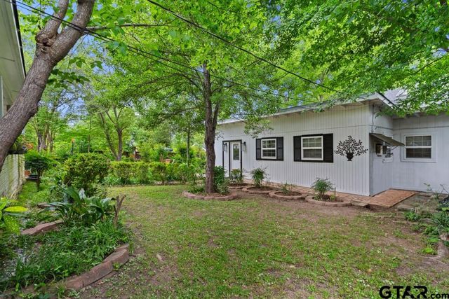 910 E Barbara, Tyler, TX 75701