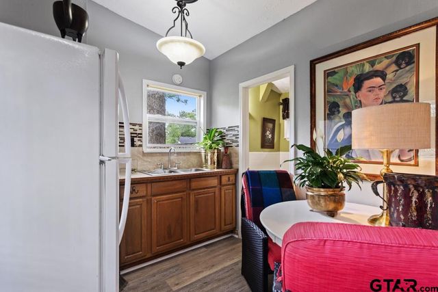 910 E Barbara, Tyler, TX 75701
