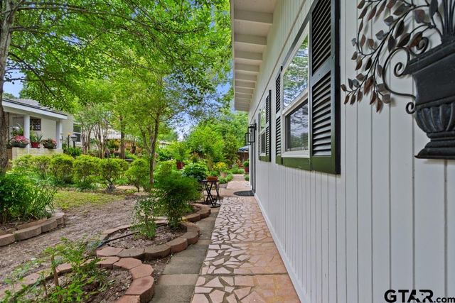 910 E Barbara, Tyler, TX 75701