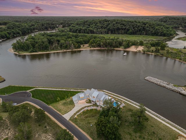 6736 Saugatuck Beach Road, Saugatuck, MI 49453