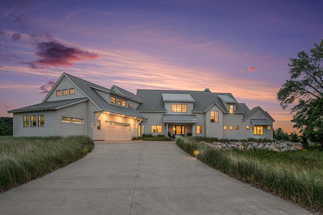 6736 Saugatuck Beach Road, Saugatuck, MI 49453