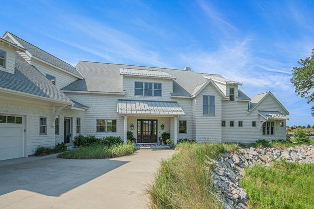 6736 Saugatuck Beach Road, Saugatuck, MI 49453
