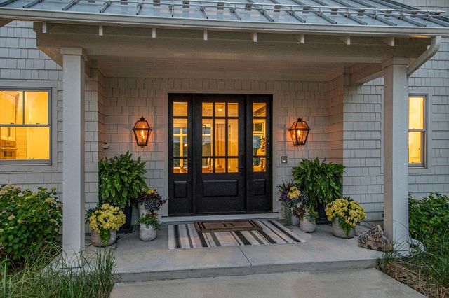 6736 Saugatuck Beach Road, Saugatuck, MI 49453