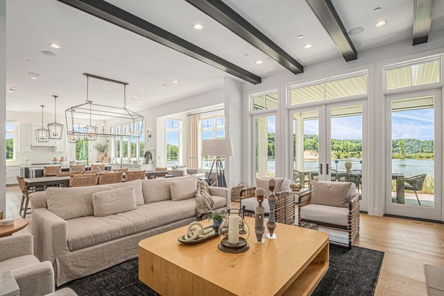 6736 Saugatuck Beach Road, Saugatuck, MI 49453