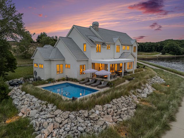 6736 Saugatuck Beach Road, Saugatuck, MI 49453