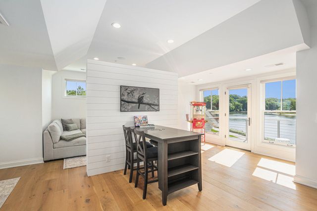 6736 Saugatuck Beach Road, Saugatuck, MI 49453