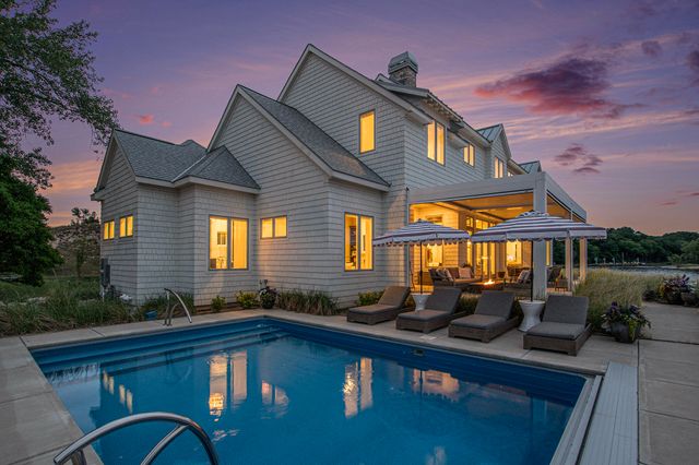 6736 Saugatuck Beach Road, Saugatuck, MI 49453