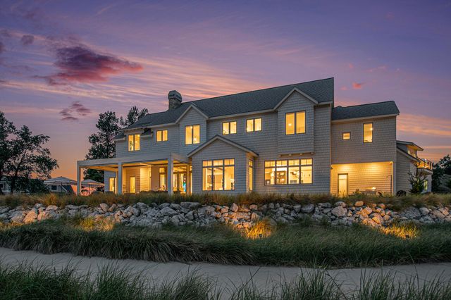 6736 Saugatuck Beach Road, Saugatuck, MI 49453